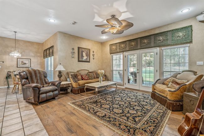 18050 Deer Trl, House other with 4 bedrooms, 3 bathrooms and null parking in Flint TX | Image 18
