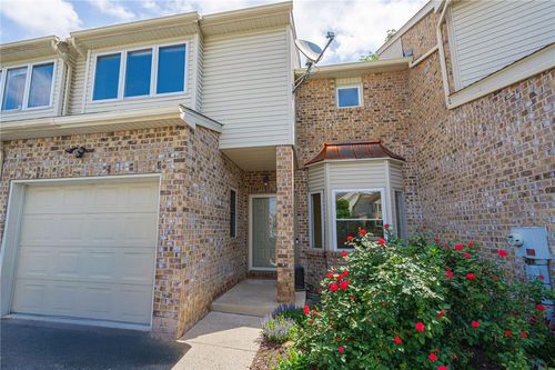 1601 Harding Cir, Whitehall, PA, 18052-4177 | Card Image