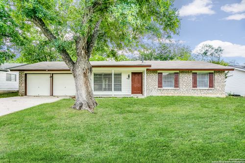 7442 Castle Trail Dr, San Antonio, TX, 78218-2810 | Card Image
