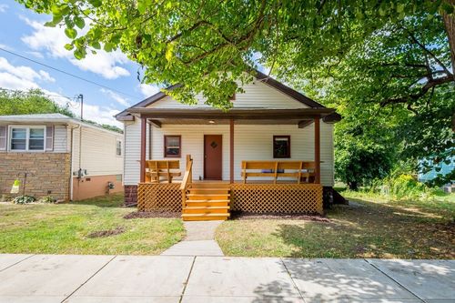 133 Eckert St, Ambridge, PA, 15003-1224 | Card Image