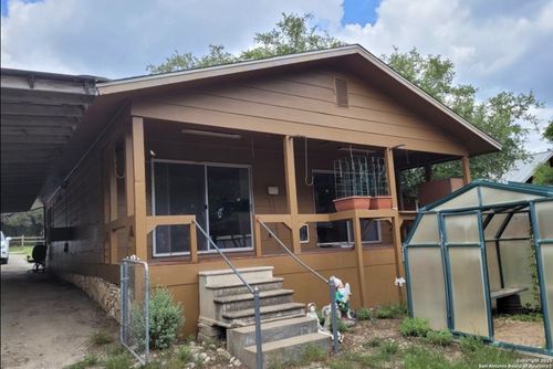 1189 Pebble Beach Rd, Lakehills, TX, 78063-6437 | Card Image