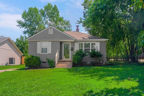1108 Nw B St, Blue Springs, MO, 64015-3653 | Card Image