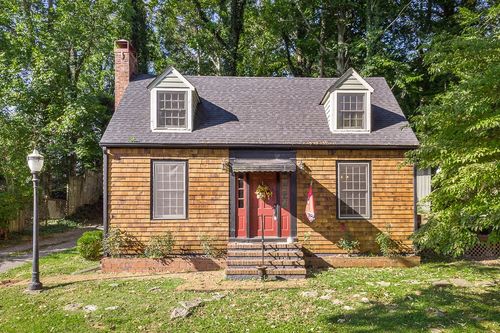 203 Westwood Dr, Mc Minnville, TN, 37110-2431 | Card Image