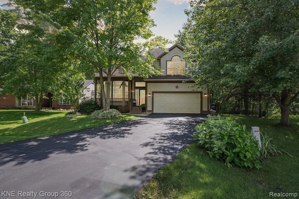 Court Ln, Howell, MI 48843 #1