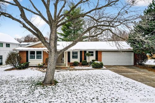 4 Riviera Ct, Lake St Louis, MO, 63367-1610 | Card Image