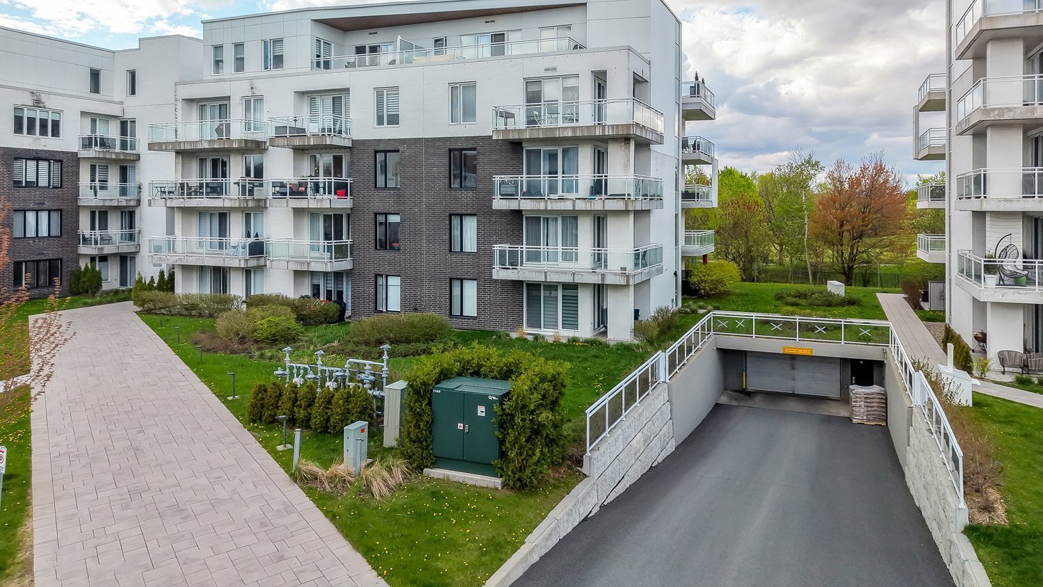 Residential in Longueuil (Le Vieux-Longueuil) 3