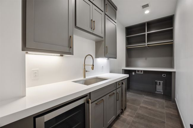 6458 Anita St, House other with 5 bedrooms, 5 bathrooms and null parking in Dallas TX | Image 27