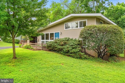 4013 Javins Dr, ALEXANDRIA, VA, 22310-2036 | Card Image