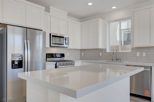 8484 W Agate Ave, Las Vegas, NV, 89113-6291 | Card Image