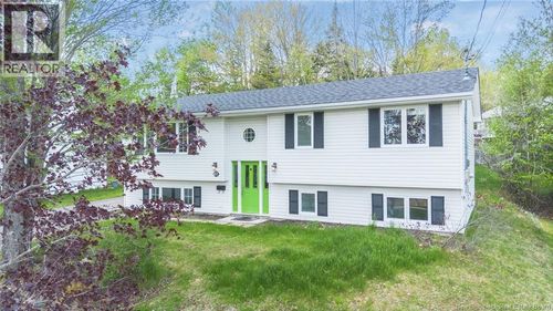 167 Mason Ave, Fredericton, NB, E3A5T5 | Card Image