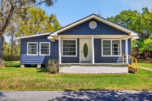 612 N Wright Ave, Long Beach, MS, 39560-5030 | Card Image
