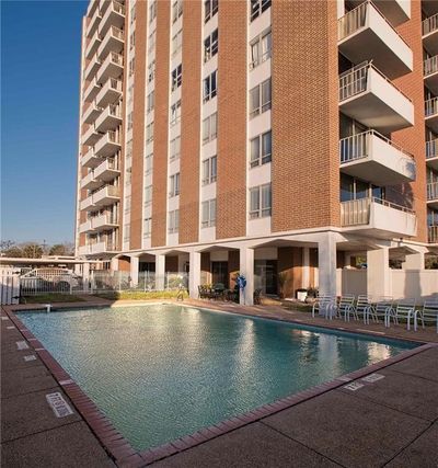 715 S Upper Broadway Street, Condo with 2 bedrooms, 2 bathrooms and 2 parking in Corpus Christi TX | Image 1