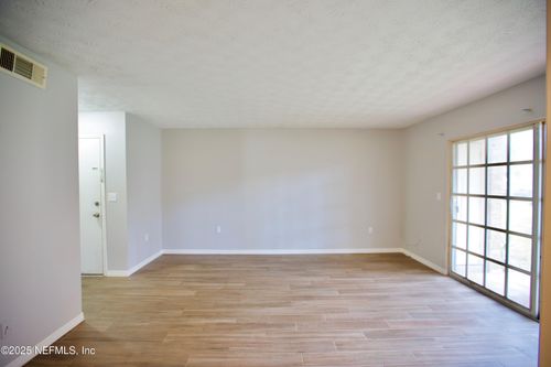 87-5201 Atlantic Boulevard, Jacksonville, FL, 32207 | Card Image