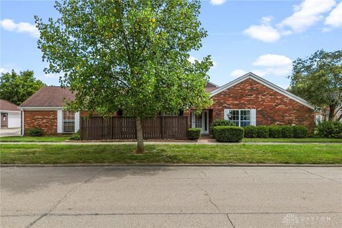 2222 Barclay Ct, Fairborn, OH, 45324-6002 | Card Image