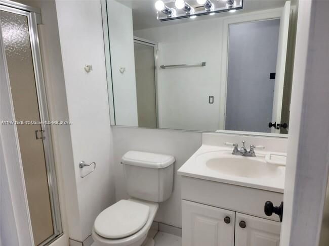 857 W 79 Th Pl, House other with 3 bedrooms, 4 bathrooms and null parking in Hialeah FL | Image 10