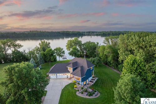 16 Lake Shore Dr, Sherburn, MN, 56171-1183 | Card Image