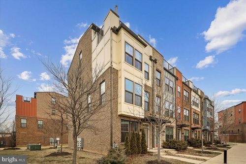 6201 Chronicle St, HYATTSVILLE, MD, 20782-2962 | Card Image