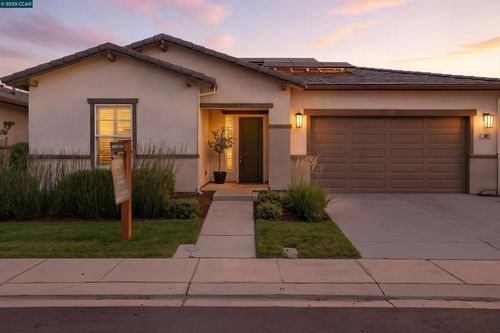 701 Victoria Dr, Manteca, CA, 95336-4419 | Card Image