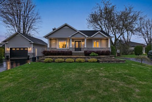 12 Rue De La Châtelaine, Saint-Charles-Borromée, QC, J6E7M2 | Card Image
