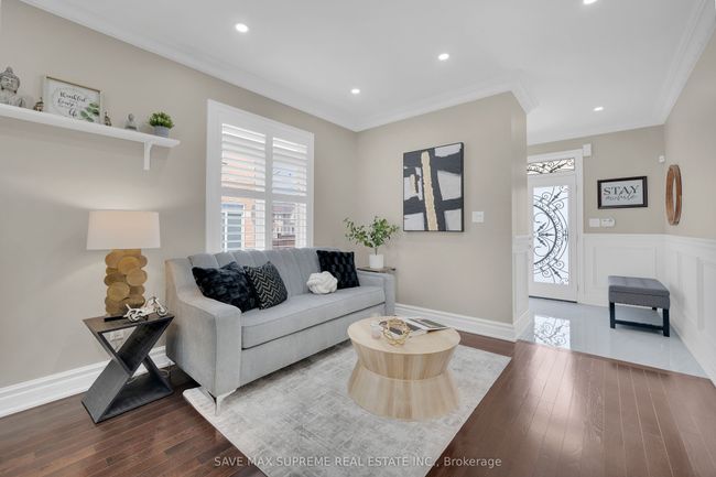 22 Constance St, House other with 6 bedrooms, 6 bathrooms and 5 parking in Brampton ON | Image 5