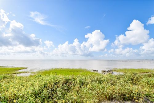 2415 1st St, Bayside, TX, 78340 | Card Image