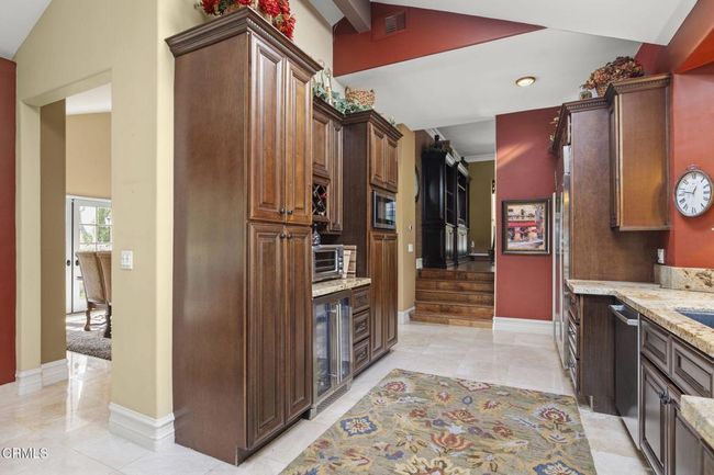 23-web-or-mls-UpmarketMedia-317ElTua-94 | Image 18