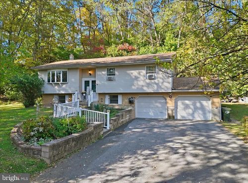 4506 4th Ter, Bangor, PA, 18013 | Card Image