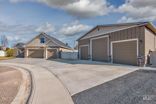 2630 Dogwood Ave, Fruitland, ID, 83619-5056 | Card Image