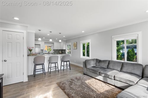 2329 N Duck Lake Rd, Highland, MI, 48356-2403 | Card Image