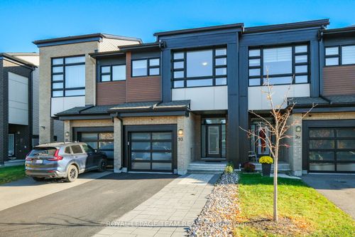 93 Warrior St, Stittsville, ON, K2V0M2 | Card Image