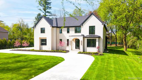 4546 Niagara Ln, Bloomfield Hills, MI, 48301-1461 | Card Image