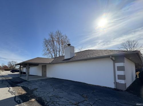 314 N Washington St, Swayzee, IN, 46986-9400 | Card Image