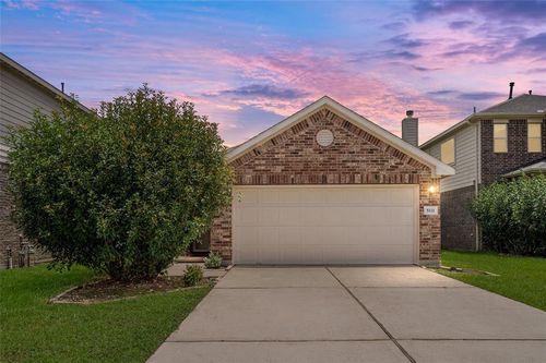 5111 Lagoon Ct, Bacliff, TX, 77518-2176 | Card Image