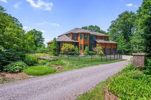 83 Plateau Rd, Williston, VT, 05495-8005 | Card Image