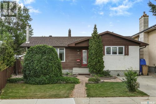 51 Hayes Cres, Regina, SK, S4X1B1 | Card Image