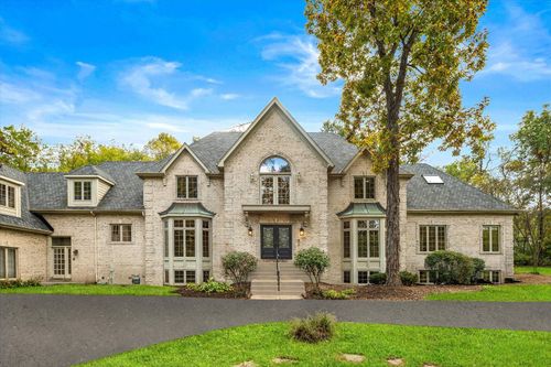 5N847 Surrey Rd, Wayne, IL, 60184-2017 | Card Image