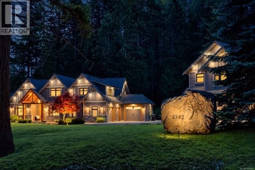 2962 Ridgeway Rd, Nanaimo, BC, V9R6W8 | Card Image