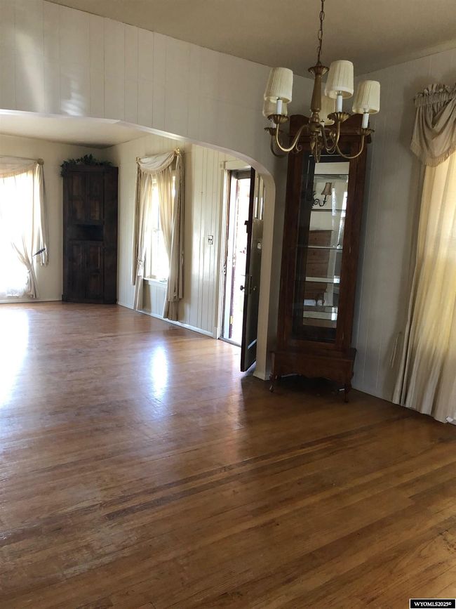 211 8 Th St, House other with 6 bedrooms, 3 bathrooms and null parking in Sinclair WY | Image 11