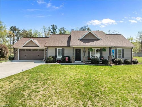 395 Twin Creeks Dr, Stokesdale, NC, 27357-8660 | Card Image