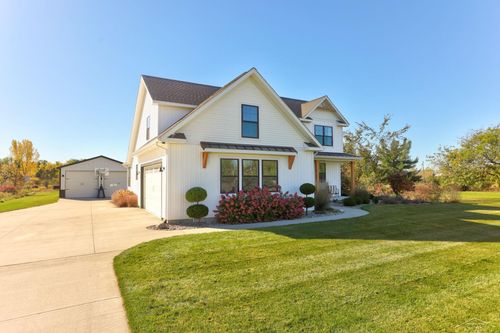 10421 Buck Rd, Freeland, MI, 48623-9731 | Card Image