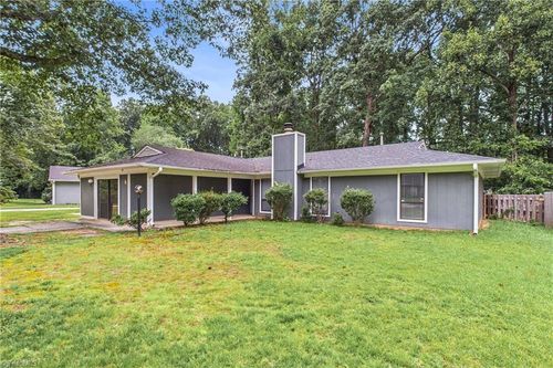 6 Bellows Ct, Greensboro, NC, 27407-6755 | Card Image
