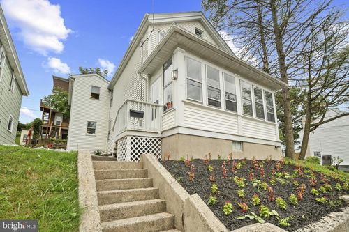 266 Mahanoy St, TAMAQUA, PA, 18252-1806 | Card Image