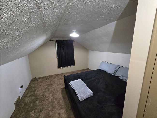 4013 Mcwhinney St, House other with 2 bedrooms, 2 bathrooms and 1 parking in Munhall PA | Image 13