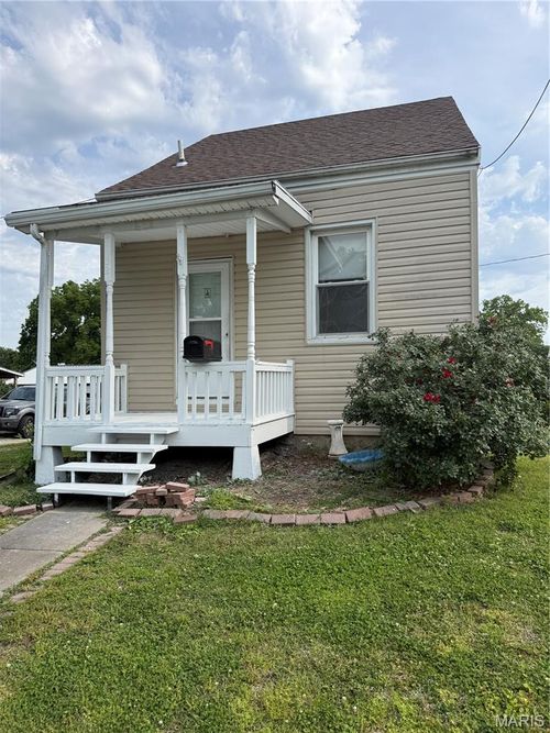 802 E Olive Street, Red Bud, IL, 62278 | Card Image