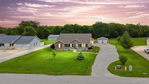 1239 Witt Mill Rd, Jerseyville, IL, 62052-1126 | Card Image