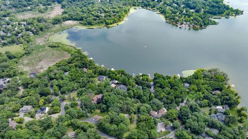 6620 X Horseshoe Curv, Chanhassen, MN, 55317-9526 | Card Image