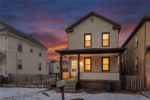 279 Boyleston St, Ambridge, PA, 15003-2228 | Card Image