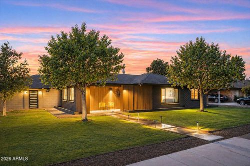 3802 E Piccadilly Rd, Phoenix, AZ, 85018-5224 | Card Image