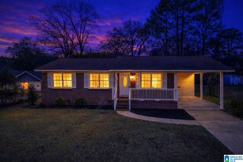 3366 Crescent Dr, HUEYTOWN, AL, 35023-2947 | Card Image