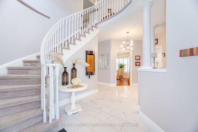 37 Baybrook Rd, House other with 6 bedrooms, 4 bathrooms and 4 parking in Brampton ON | Image 8